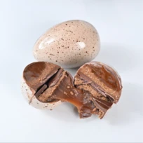 Ou ciocolată caramel alune